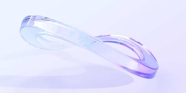 抽象玻璃几何图形的形状无限3d渲染。全息波浪雕塑，水晶或塑料形式的透明虹彩艺术对象孤立在紫色的背景图片下载