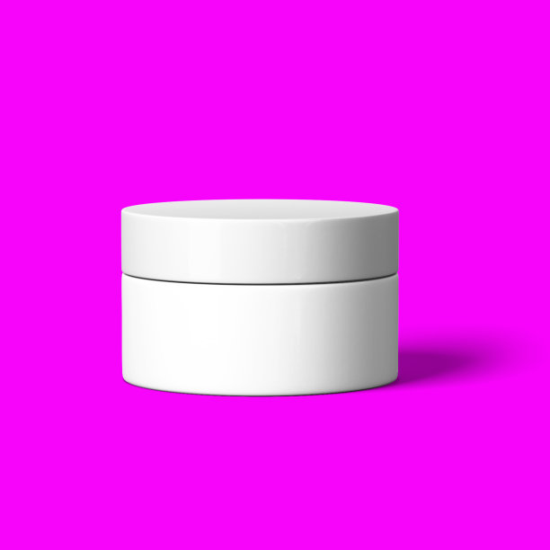 现实的化妆品瓶模拟设置孤立包上红紫色的背景。化妆品品牌模板。3 d渲染。图片下载