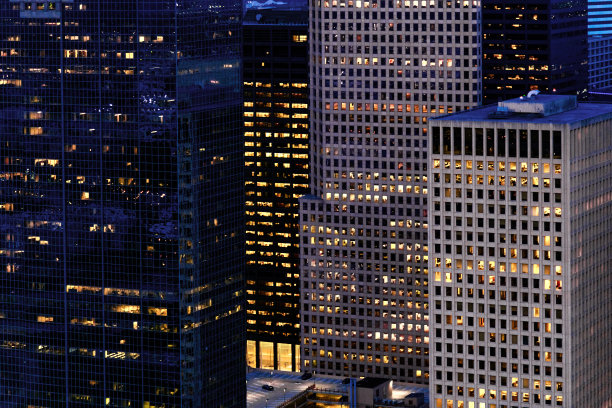 全画幅摩天大楼背景图片下载