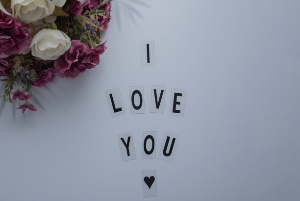 白底玫瑰母亲节贺卡图片下载