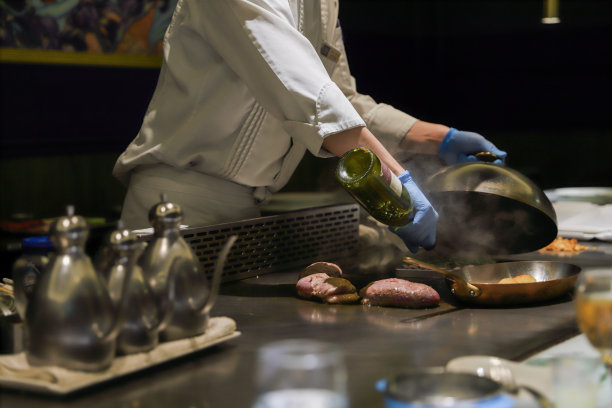 铁板烧的风格。图片下载