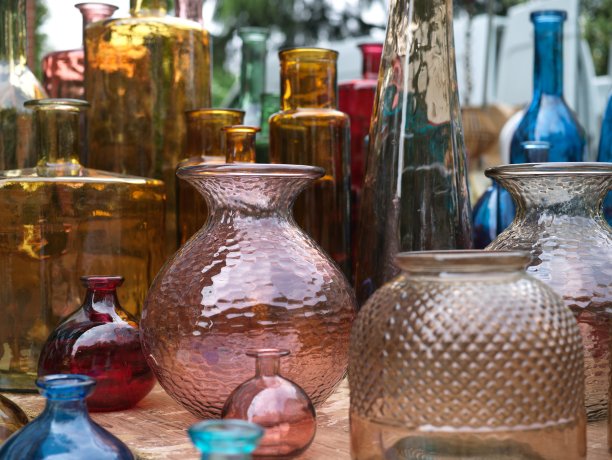 跳蚤市场的古董图片下载