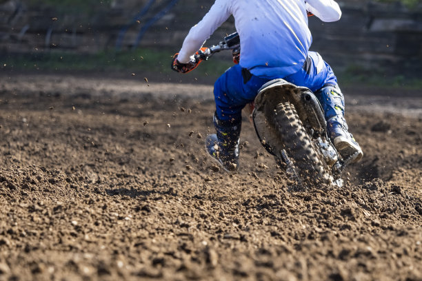 摩托车越野赛的场景图片下载