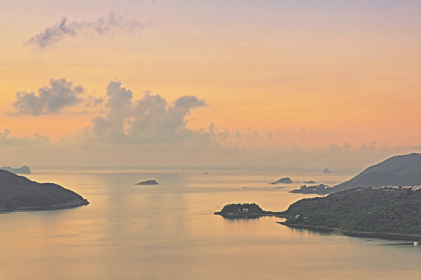 2013年6月30日，香港海尾的日出图片下载