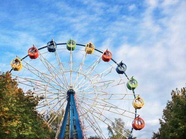 旧摩天轮图片下载