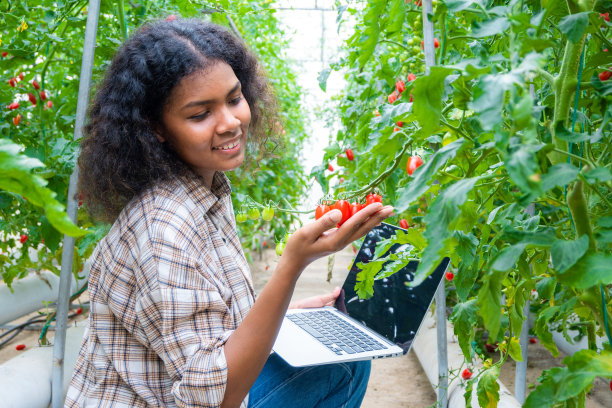 青少年是现代农民图片下载
