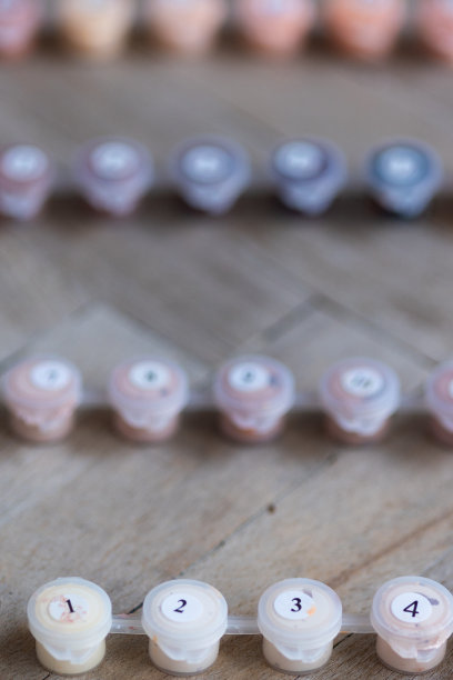 丙烯酸涂料图片下载