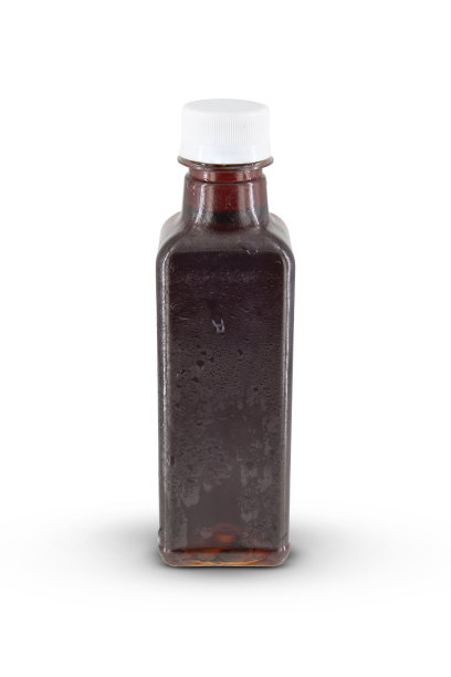 白色背景下的冰咖啡瓶图片下载