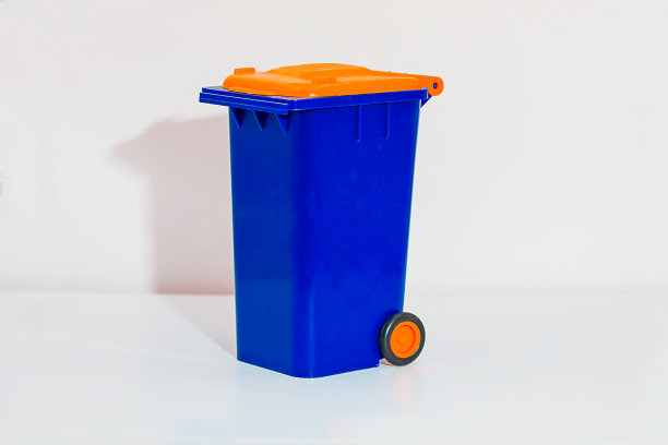 一般及回收垃圾桶图片下载