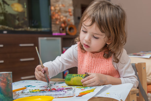颜料绘画图片下载