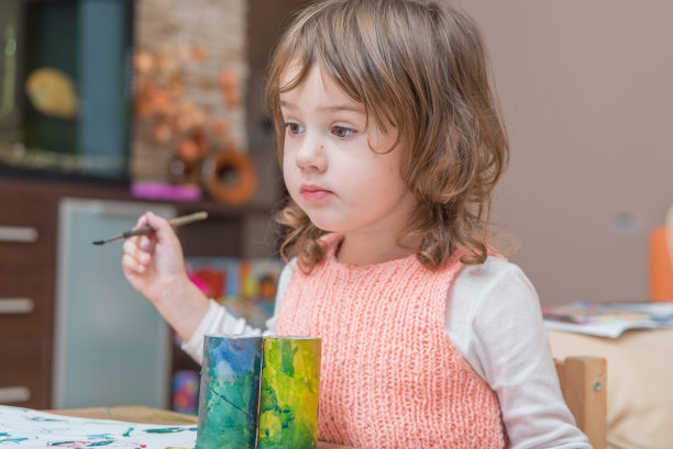 颜料绘画图片下载