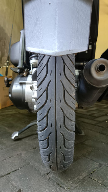 机车tyre图片下载