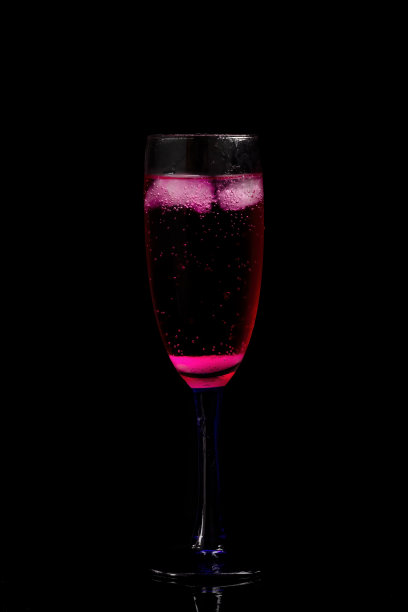 一杯红酒图片下载