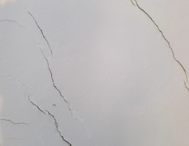 白墙一角的裂缝图片下载