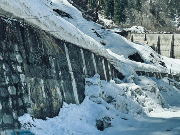 Snowwalled图片下载