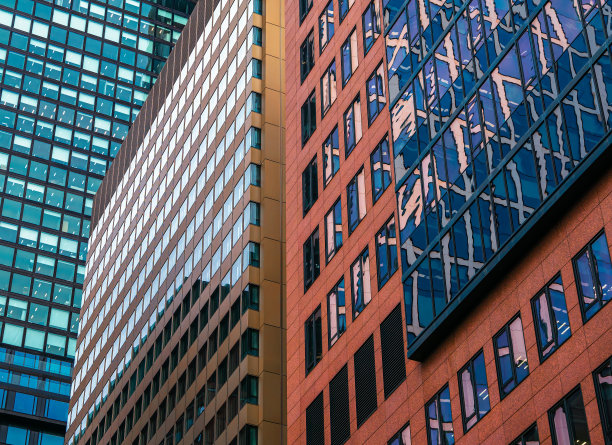 美因河畔法兰克福的商业建筑图片下载