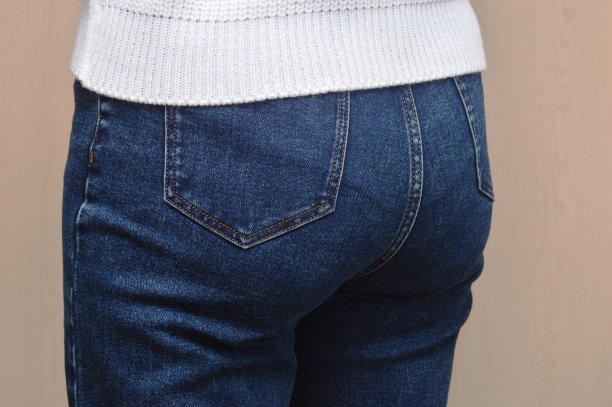 女人的牛仔裤图片下载