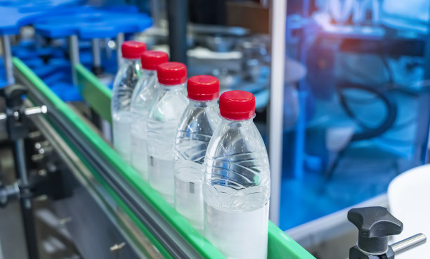 生产液体塑料瓶灌装包装机图片下载