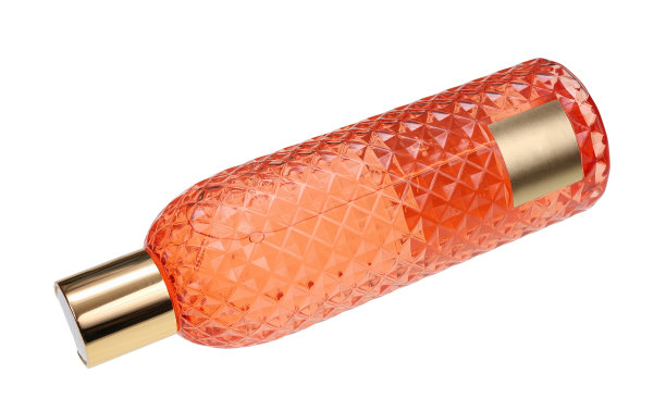 一瓶粉红色的沐浴露孤零零地放在架子上图片下载