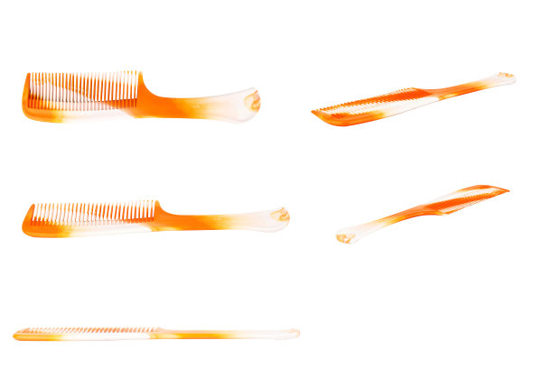 梳在白色背景上孤立图片下载