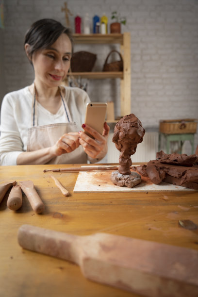 创造雕塑图片下载