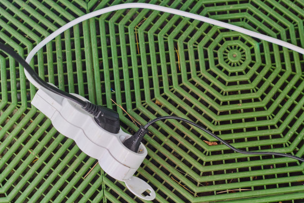 电气适配器的电线是绿色的图片下载