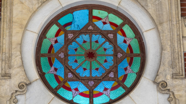 Sirkeci中央火车站美丽的彩色玻璃窗。东方快车，伊斯坦布尔，土耳其。图片下载