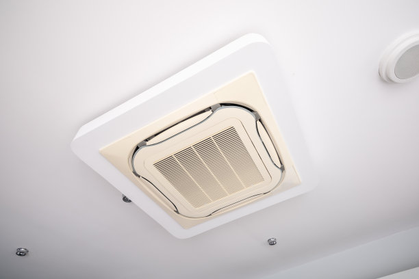 大房间用吸顶式卡式空调。图片下载