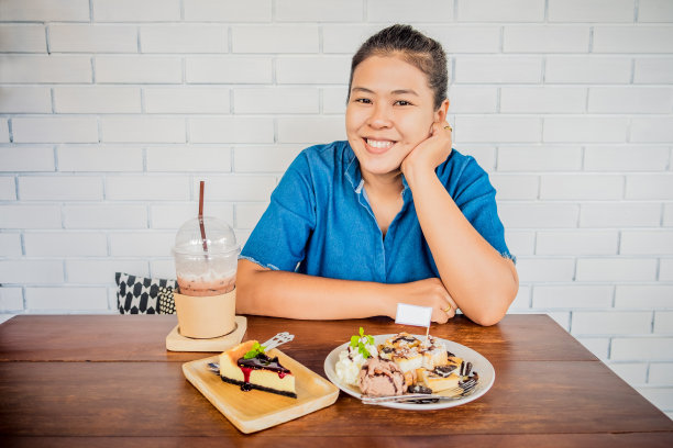 家庭聚餐时间图片下载