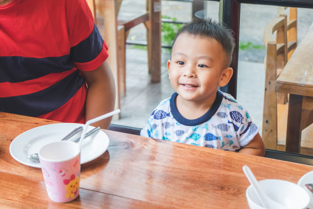家庭聚餐时间图片下载