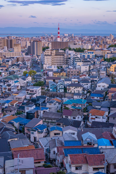 黄昏的城市景观图片下载