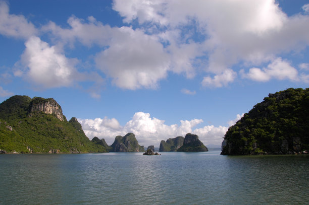 海湾中的岛屿图片下载