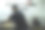 餐厅的厨师正在为准备汉堡包做切料图片下载