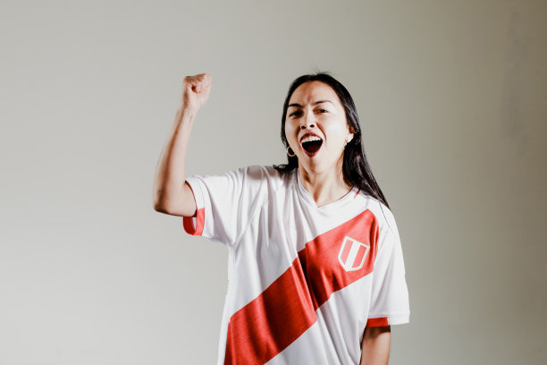 秘鲁扇子女人图片下载