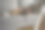 睡在沙发上的女孩。白天小睡一下，近距离观察。图片下载