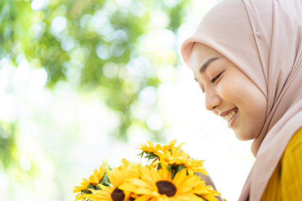 美丽的穆斯林女人肖像图片下载