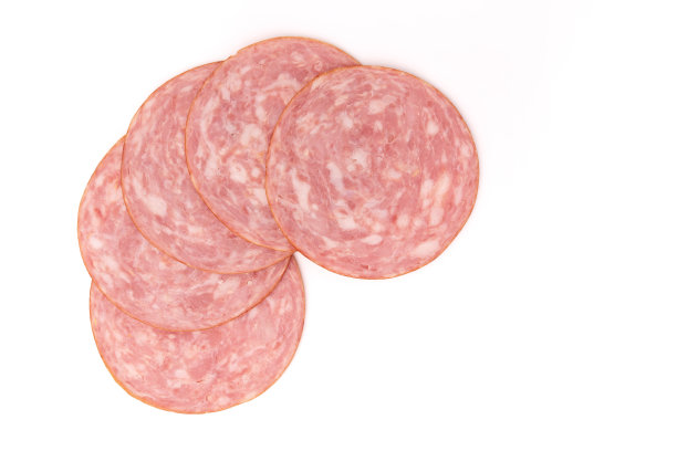 火腿切成小块孤立在白色背景上图片下载