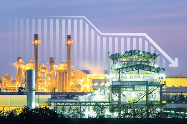 发电厂或燃气发电站的概念为低，损失或下降的电力能源产生。图片下载