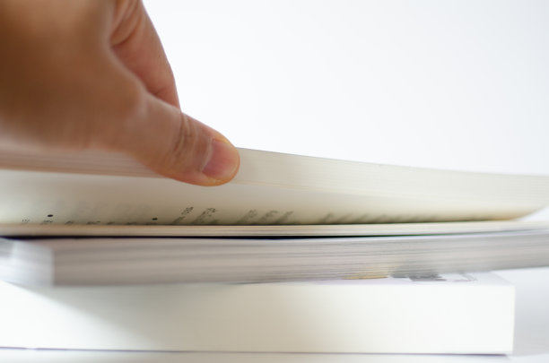 白底白本。图片下载