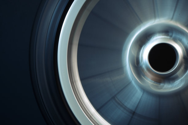 旧汽车车轮钛轮辋长曝光视频图片下载