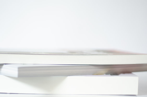 白底白本。图片下载