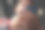 男子在咖啡馆使用智能手机图片下载