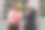 快乐的印度建筑经理与建筑工程师交谈。站在楼前讨论。图片下载