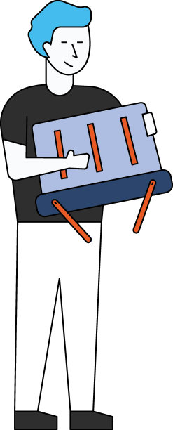 男孩正抱着篮子。图片下载