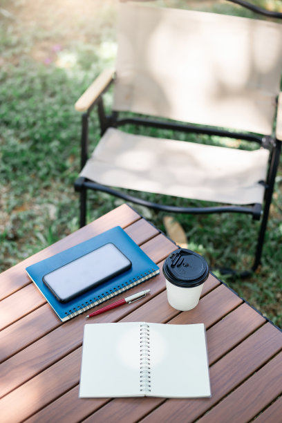 在户外工作图片下载