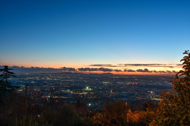 意大利那不勒斯附近的波佐利镇。图片下载