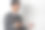 穿着亚洲西装的商人看起来怀疑、困扰或震惊图片下载