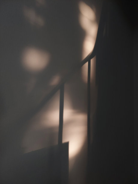 墙上抽象的影子。抽象的背景图片下载