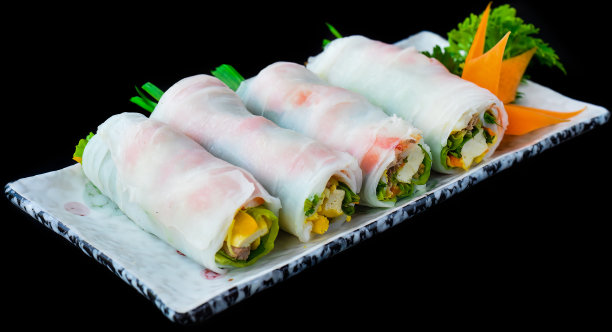 越南粉春卷配海鲜、豆腐、蔬菜，黑底菜单图片下载