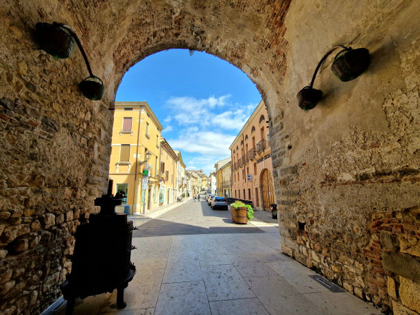 意大利威尼托索亚韦的安静街道图片下载